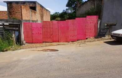 Imagem: O terreno possui 141m² de Área e está localizado em Parque