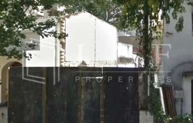 Imagem: O terreno possui 180m² de Área e está localizado em Cambuci