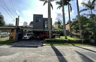 Imagem: A casa em condomínio possui 3 Dormitórios, 5 Banheiros, 4