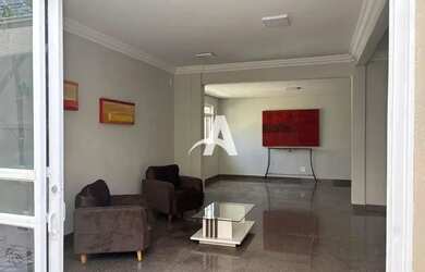 Imagem: A casa possui 4 Dormitórios, 5 Banheiros, 2 Vagas na garagem