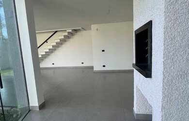 Imagem 6: Sobrado de esquina com amplo quintal bairro alto Curitiba