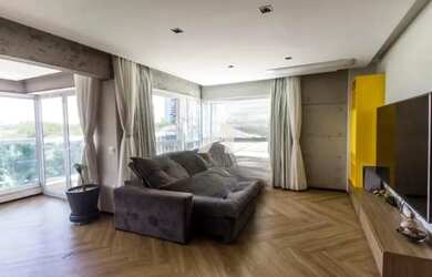 Imagem: O apartamento possui 4 Dormitórios, 5 Banheiros, 4 Vagas na