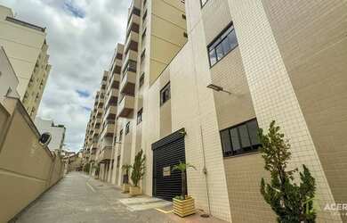 Imagem: O apartamento possui 2 Dormitórios, 1 Banheiro, 2 Vagas na