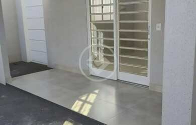 Imagem 9: aCasa toda no porcelanato, Parque Ateneu, próximo aos condomínios. R$590.000,00