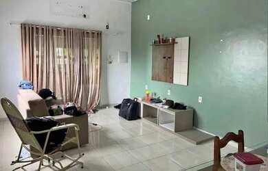 Imagem: A casa possui 2 Dormitórios, 2 Banheiros, 1 Vaga na garagem