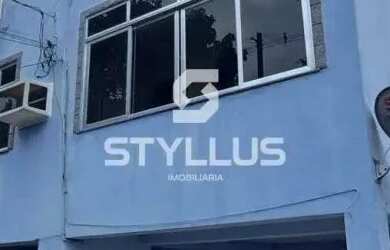 Imagem: A casa possui 4 Dormitórios, 4 Banheiros, 4 Vagas na garagem