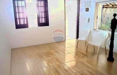 Imagem: O depósito possui 1 Vaga na garagem e 163m² de Área e está