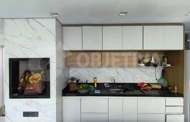 Imagem: A casa possui 3 Dormitórios, 4 Banheiros, 4 Vagas na garagem