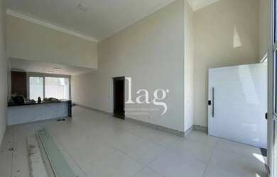 Imagem: A casa em condomínio possui 3 Dormitórios, 5 Banheiros, 2