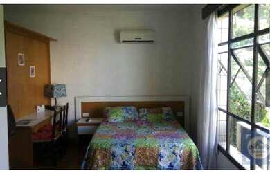 Imagem: O studio possui 1 Dormitório, 1 Banheiro, 1 Vaga na garagem