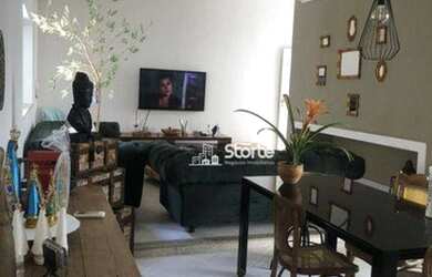 Imagem: A casa possui 3 Dormitórios, 3 Banheiros, 4 Vagas na garagem