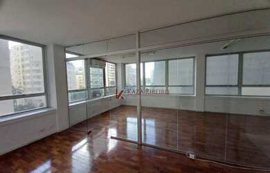 Imagem: O depósito possui 1 Vaga na garagem, 60m² de Área e está