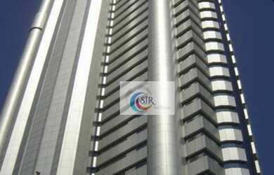 Imagem: O depósito possui 5 Vagas na garagem, 1.360m² de Área e