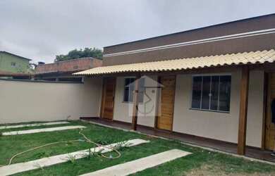 Imagem: A casa possui 2 Dormitórios, 2 Banheiros, 1 Vaga na garagem