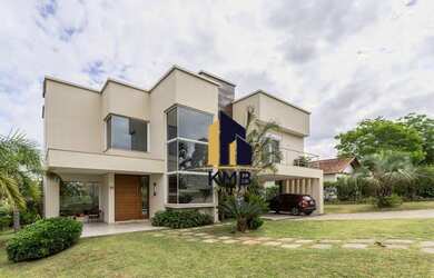 Imagem: A casa em condomínio possui 3 Dormitórios, 4 Banheiros, 4