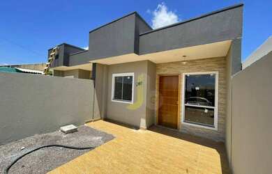 Imagem: A casa possui 2 Dormitórios, 1 Banheiro, 2 Vagas na garagem