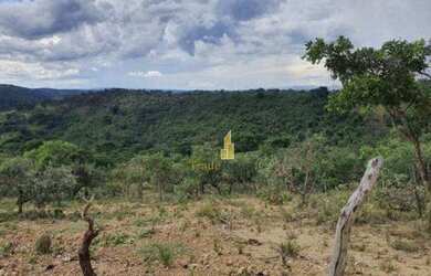 Imagem: O terreno e possui Dormitórios, Suítes, Banheiros, 20000-0m²
