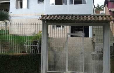 Imagem: A casa em condomínio possui 3 Dormitórios, 2 Banheiros, 1