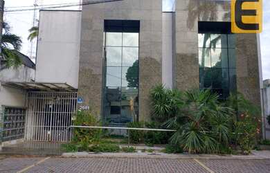 Imagem: O depósito possui 777m² de Área e está localizado em Dionisio