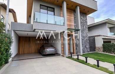 Imagem: A casa em condomínio possui 4 Dormitórios, 4 Banheiros, 376m²