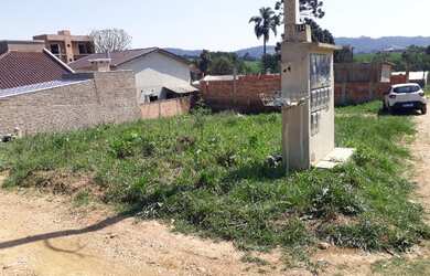 Imagem: O terreno possui 300m² de Área e está localizado em Botiatuba