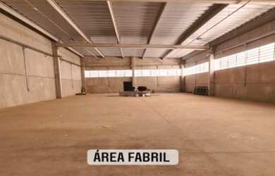 Imagem: O depósito possui 5 Vagas na garagem, 523m² de Área e está