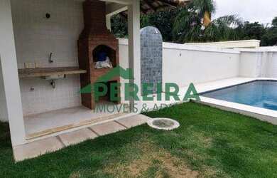 Imagem: A casa em condomínio possui 4 Dormitórios, 1 Banheiro, 2 Vagas