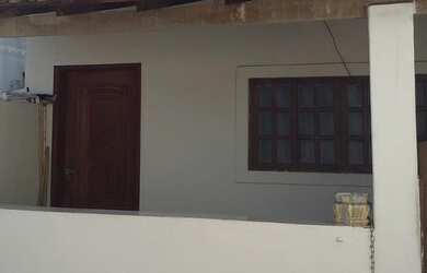 Imagem: A casa possui 2 Dormitórios, 1 Banheiro, 1 Vaga na garagem