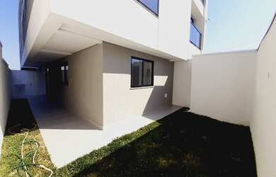 Imagem: O apartamento possui 3 Dormitórios, 1 Banheiro, 1 Vaga na garagem