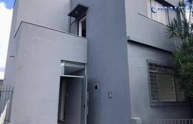 Imagem: A casa possui 2 Dormitórios, 2 Banheiros, 1 Vaga na garagem