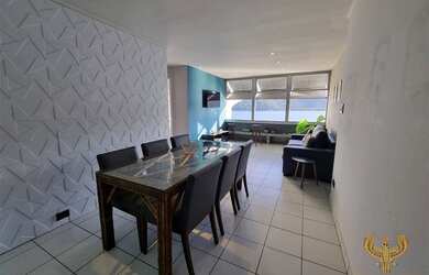 Imagem: O apartamento possui 2 Dormitórios, 2 Banheiros, 2 Vagas na