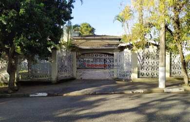 Imagem: A casa em condomínio possui 5 Dormitórios, 5 Banheiros, 5