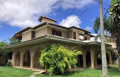 Imagem: A casa em condomínio possui 3 Dormitórios, 5 Banheiros e 1260m²