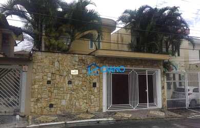 Imagem: A casa possui 3 Dormitórios, 5 Banheiros, 5 Vagas na garagem