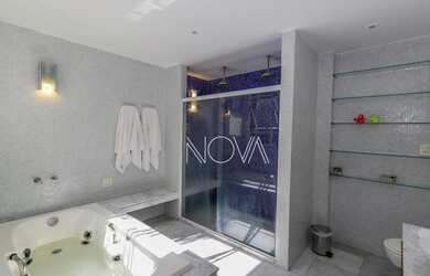 Imagem 9: ITANHANGÁ Casa. Piscina, Churrasqueira, 450m² de Áreae4 Vagas na garagem