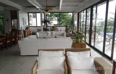 Imagem: A casa em condomínio possui 5 Dormitórios, 5 Banheiros, 5