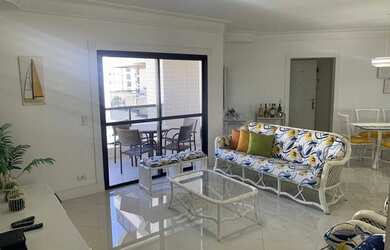 Imagem: O apartamento possui 4 Dormitórios, 5 Banheiros, 4 Vagas na