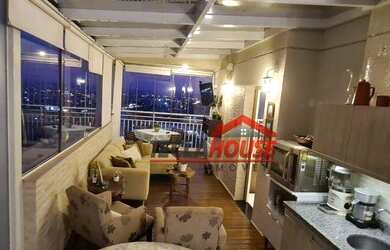 Imagem: O apartamento na cobertura possui 4 Dormitórios, 2 Banheiros