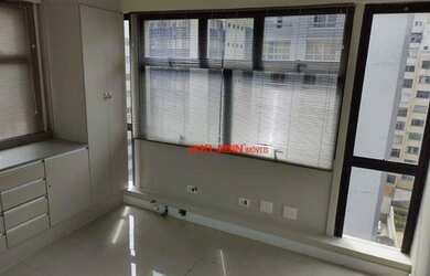 Imagem: O depósito possui 2 Vagas na garagem e 83m² de Área e está