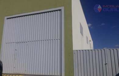 Imagem: O depósito possui 4 Vagas na garagem e 370m² de Área e está