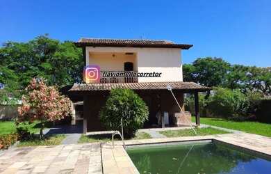 Imagem: A casa possui 3 Dormitórios, 1 Banheiro, 3 Vagas na garagem