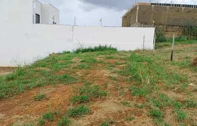 Imagem 3: TERRENO NA MELHOR PARTE do Jamil Miguel II etapa