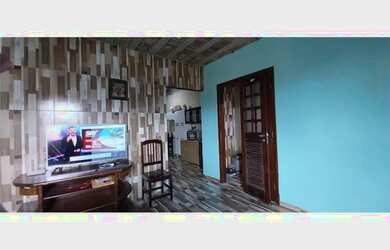Imagem: A casa possui 2 Dormitórios, 1 Banheiro, 130m² de Área e
