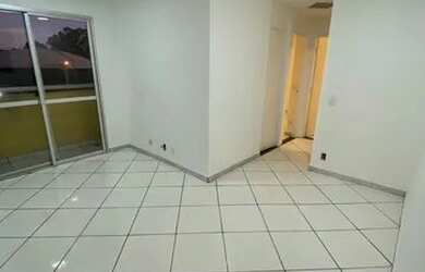 Imagem: O apartamento possui 3 Dormitórios, 1 Banheiro, 1 Vaga na garagem