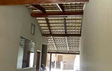 Imagem: A casa possui 4 Dormitórios, 5 Banheiros, 4 Vagas na garagem