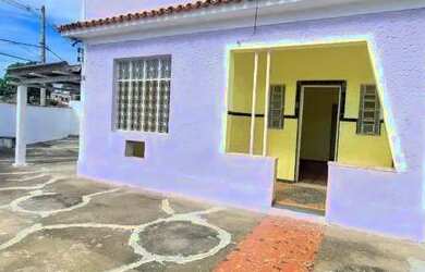 Imagem: A casa em condomínio possui 2 Dormitórios, 2 Banheiros, 4