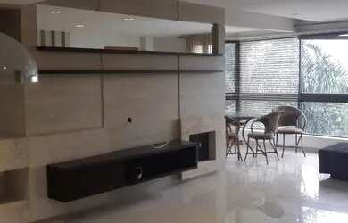 Imagem: O apartamento possui 3 Dormitórios, 1 Banheiro, 2 Vagas na