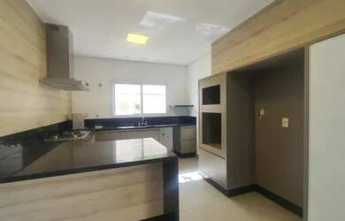 Imagem 3: Casa com 3 suítes à venda, 300 m² por R$ 2.700.000 - Residencial Helvétia...