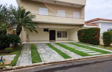 Imagem: A casa em condomínio possui 3 Dormitórios, 4 Banheiros, 5