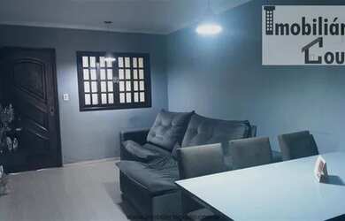 Imagem: A casa possui 2 Dormitórios, 2 Banheiros, 5 Vagas na garagem